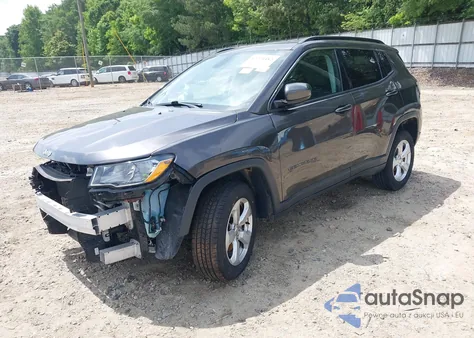 2019 Jeep Compass Latitude 4X4 from USA, damaged, VIN 3C4NJDBB8KT748588